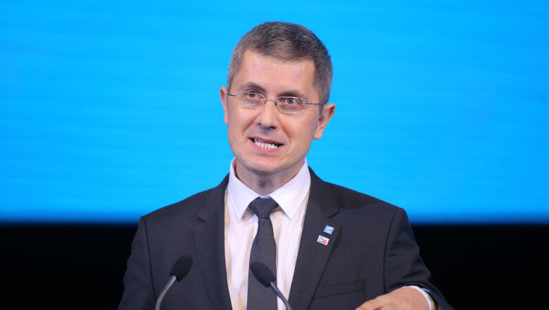 You are currently viewing Dan Barna despre schimbarea directorilor de școală: Creează un sentiment justificat de nedreptate, abuz şi politizare în rândul dascălilor şi al părinţilor