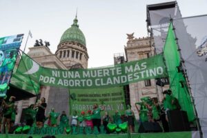 Read more about the article Argentina a legalizat avortul până în a 14-a săptămână de sarcină