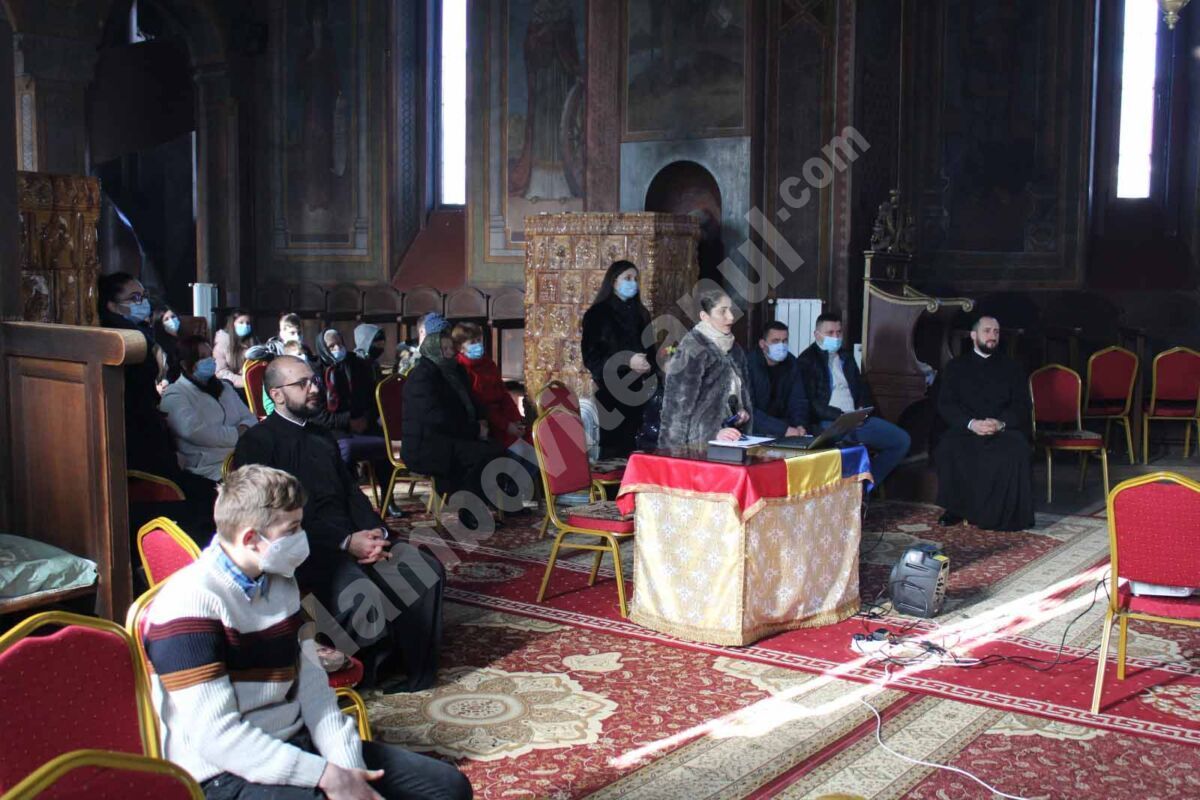You are currently viewing ARHIEPISCOPIA TÂRGOVIȘTEI: MANIFESTĂRI DEDICATE UNIRII PRINCIPATELOR, LA PAROHIA VULCANA BĂI