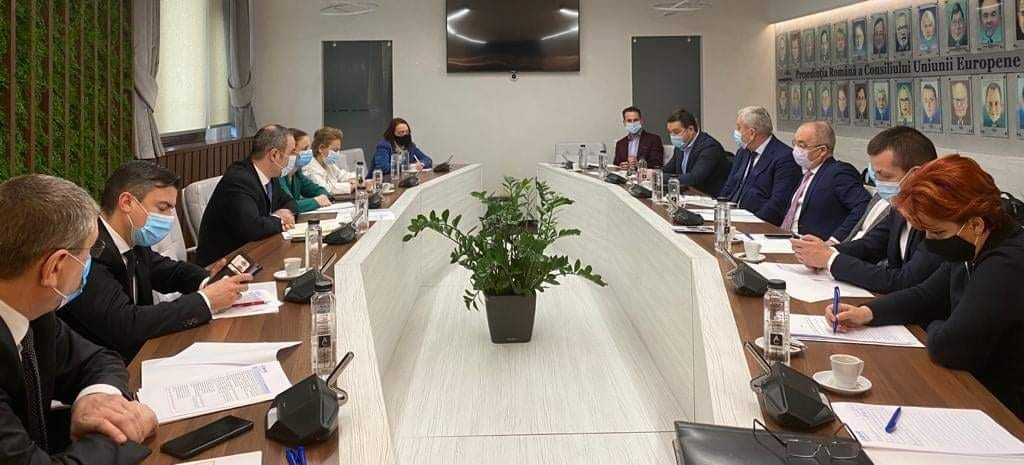 You are currently viewing Vezi ce au obținut primarii de municipii în urma discuției cu ministrul Finanțelor
