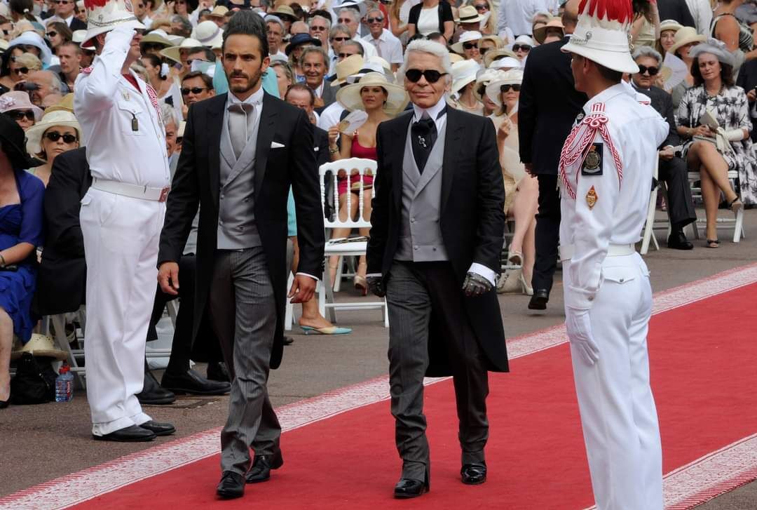 You are currently viewing Bodyguardul lui Karl Lagerfeld va publica o carte de memorii despre perioada petrecută în preajma designerului