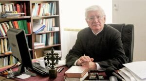 Read more about the article Părintele Academician Prof. Univ. Dr. Mircea Păcurariu a trecut la cele veșnice