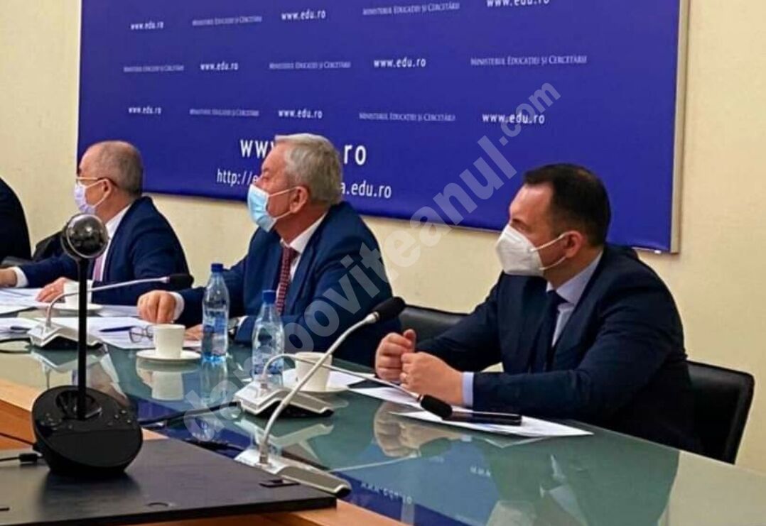 You are currently viewing Primarul Cristian Stan, întâlnire cu Ministrul Educației, Sorin Câmpeanu, referitoare la implicarea administrațiilor locale în susținerea procesului educațional