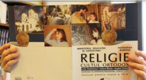Read more about the article Dezbateri la Parlament despre ora de Religie: Patriarhia doreşte păstrarea unei ore pe săptămână în învățământul preuniversitar