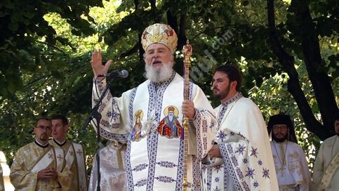 You are currently viewing IMPRESIONANT! APROAPE 3.700.000 LEI CHELTUIȚI DE ARHIEPISCOPIA TÂRGOVIȘTEI PENTRU ACTIVITĂȚI SOCIAL FILANTROPICE ÎN ANUL 2020
