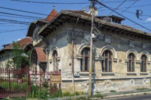 Read more about the article Impozite majorate, la Târgoviște, pentru clădirile si terenurile lăsate în paragină