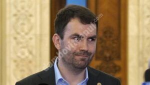 Read more about the article Ministrul transporturilor: acum mă înjur singur pentru traficul pe Valea Prahovei