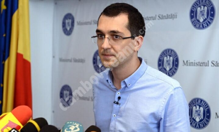 You are currently viewing Vlad Voiculescu la DNA, în dosarul vaccinurilor