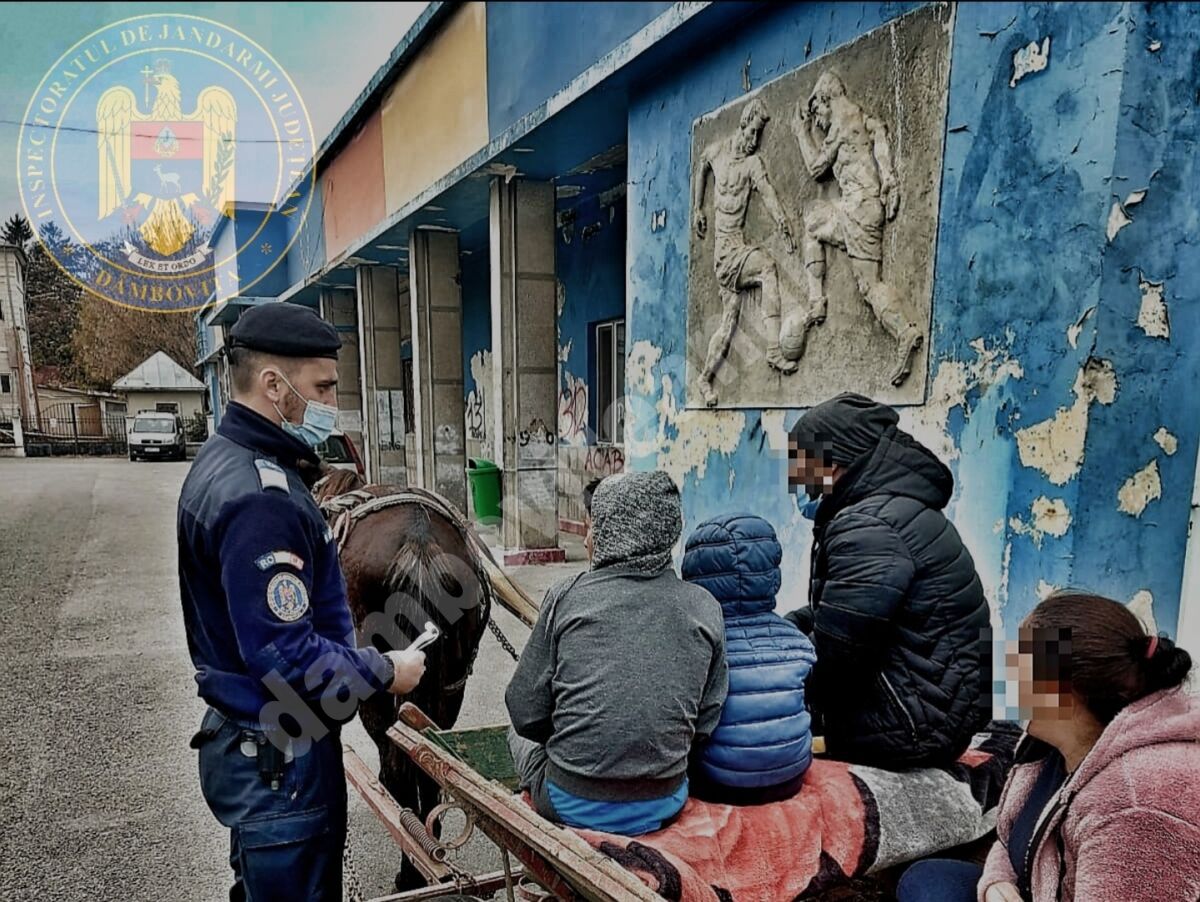 You are currently viewing Jandarmii dâmbovițeni au continuat acțiunile de verificare a măsurilor adoptate în context epidemiologic