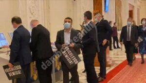 Read more about the article Protest PSD la debutul noii sesiuni parlamentare