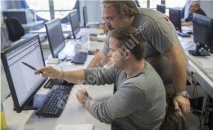 Read more about the article Angajații români, codașii Europei la utilizarea calculatorului