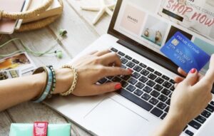 Read more about the article IMPORTANT! Sfaturile polițiștilor pentru cumpărături în siguranță!