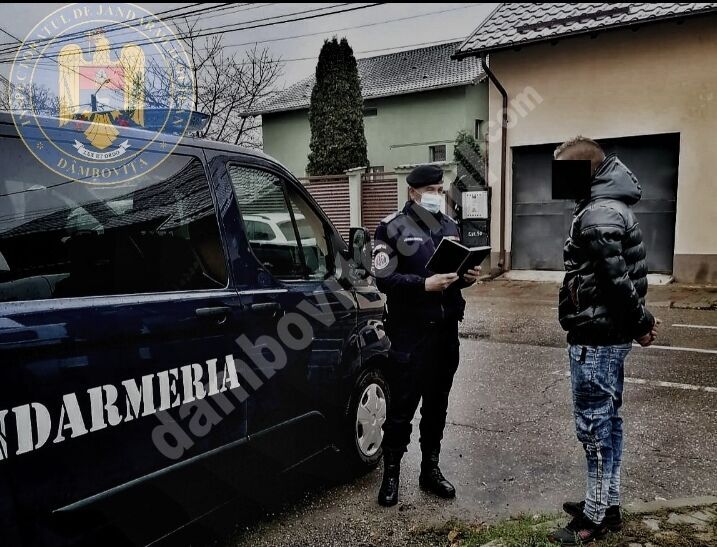 You are currently viewing Dâmbovița: Jandarmii au continuat misiunile pentru protejarea populației în context epidemiologic