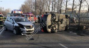 Read more about the article Accident rutier la Găești între două autoturisme!
