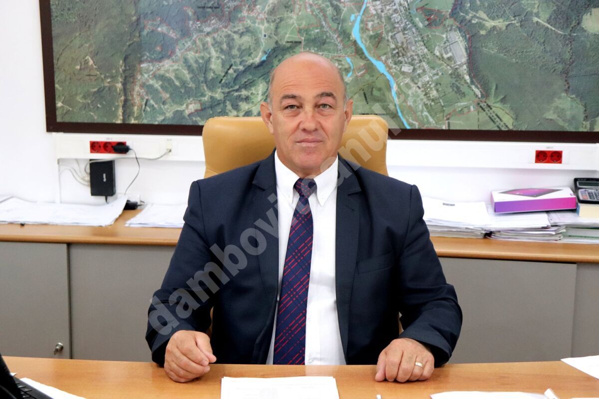 You are currently viewing Primăria Moreni activă în social media, dar în urmă cu comunicarea publică