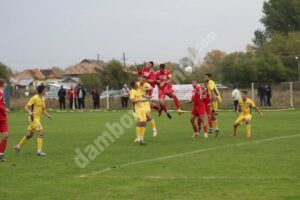 Read more about the article Se reia Liga a 3-a! Flacăra Moreni și FC Pucioasa reîncep meciurile oficiale