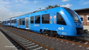 Read more about the article Ministrul Transporturilor vrea ca România să testeze trenurile cu hidrogen