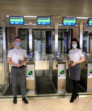 Read more about the article Sistem automat pentru verificarea documentelor de călătorie implementat în Aeroportul Henri Coandă