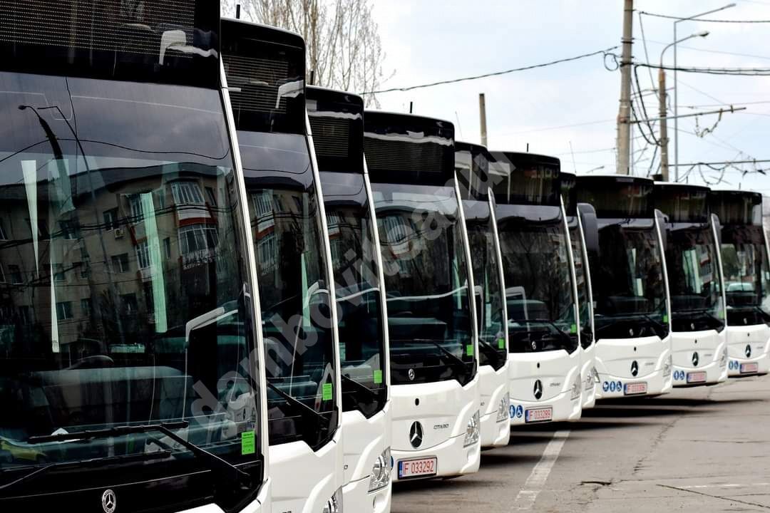 You are currently viewing TÂRGOVIȘTE: Alte 6 autobuze necesare transportului public, au fost recepționate!