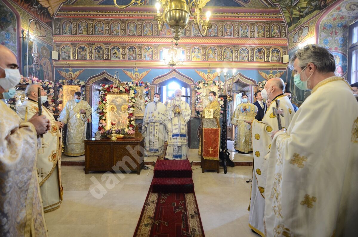 You are currently viewing SLUJIRE ARHIEREASCĂ ÎN PAROHIA LAZURI DIN ARHIEPISCOPIA TÂRGOVIȘTEI, ÎN CEA DE A DOUA DUMINICĂ A POSTULUI MARE