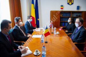 Read more about the article Senatorul Titus Corlățean a primit vizita ambasadorului Regatului Unit al Marii Britanii și Irlandei de Nord în România