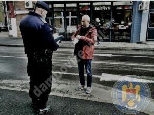 Read more about the article Jandarmii dâmbovițeni au continuat acțiunile de verificare a măsurilor adoptate pe timpul stării de alertă