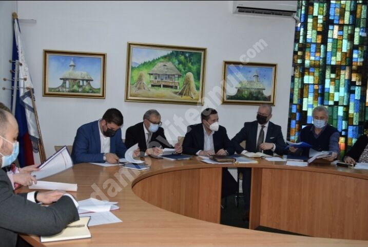 You are currently viewing Astăzi a început seria de consultări ale conducerii CJD cu primarii dâmbovițeni, pe marginea bugetului pe anul 2021