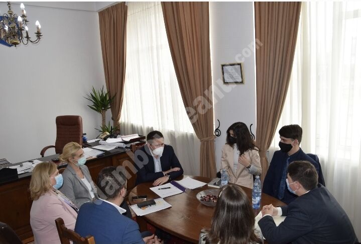 You are currently viewing Liga elevilor dâmbovițeni, în dialog cu conducerea Consiliului Județean Dâmbovița