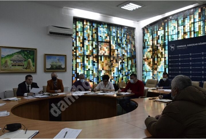 You are currently viewing Continuă seria de consultări ale conducerii CJD cu primarii dâmbovițeni pe tema bugetului pe anul 2021