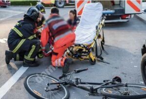 Read more about the article Biciclist în vârstă de 92 de ani, implicat într-un accident rutier, la Viișoara!