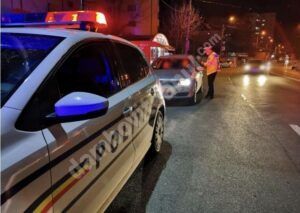 Read more about the article Polițiștii dâmbovițeni desfășoară ample acțiuni pentru prevenirea infectării cu virusul Sars-CoV-2