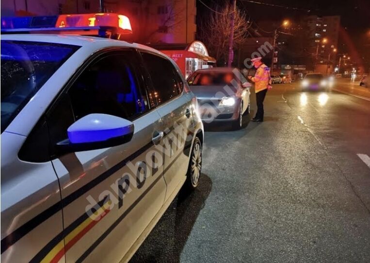 You are currently viewing Polițiștii dâmbovițeni desfășoară ample acțiuni pentru prevenirea infectării cu virusul Sars-CoV-2