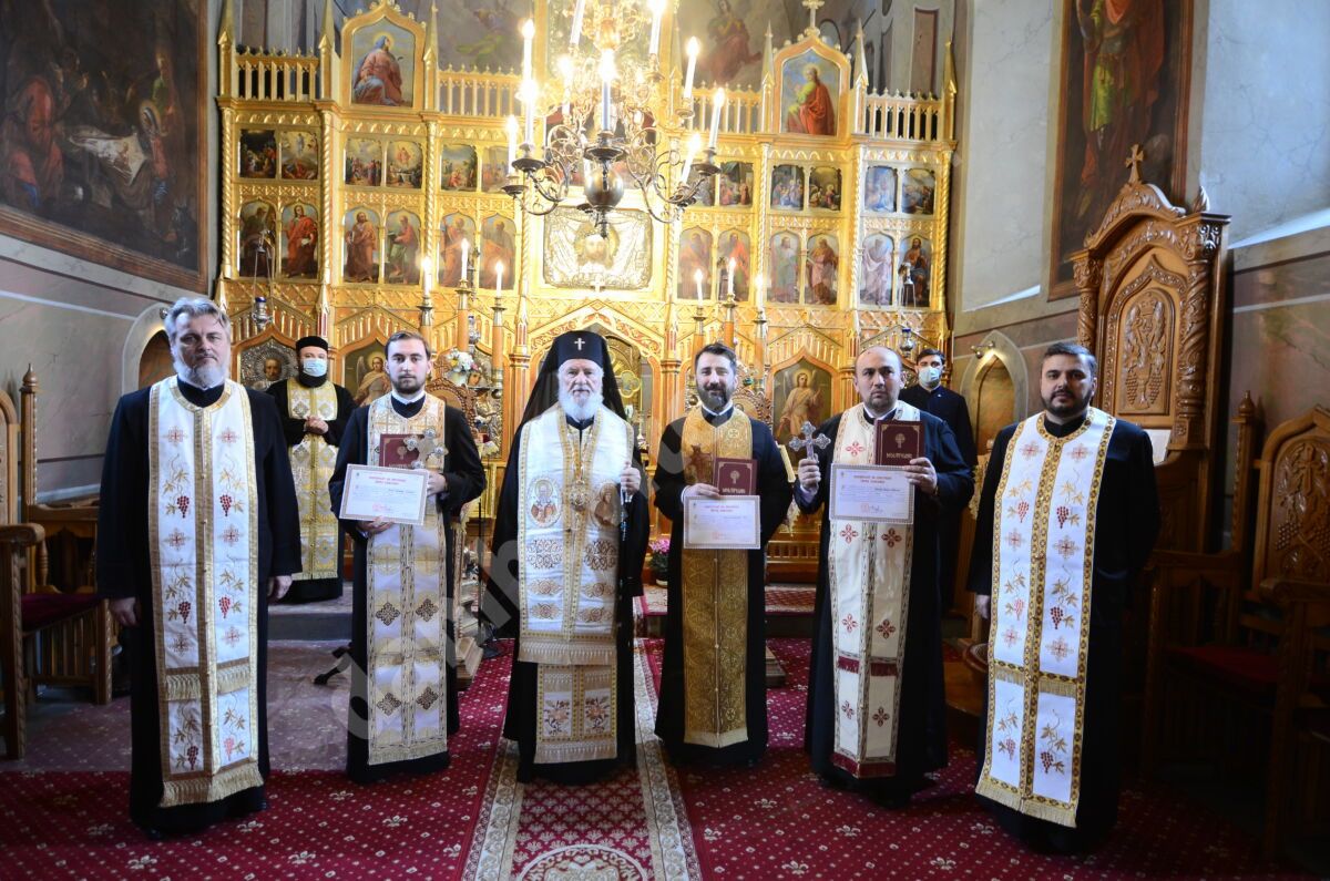 You are currently viewing ACORDAREA DUHOVNICIEI PENTRU TREI TINERI PREOȚI ÎN ARHIEPISCOPIA TÂRGOVIȘTEI
