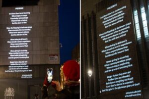 Read more about the article Londra marchează Ziua Mondială a Poeziei printr-o creație despre PREZENT, proiectată pe clădiri simbol
