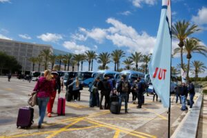 Read more about the article Germanii au nesocotit ordinul lui Merkel și au petrecut vacanţa de Paşti în Mallorca