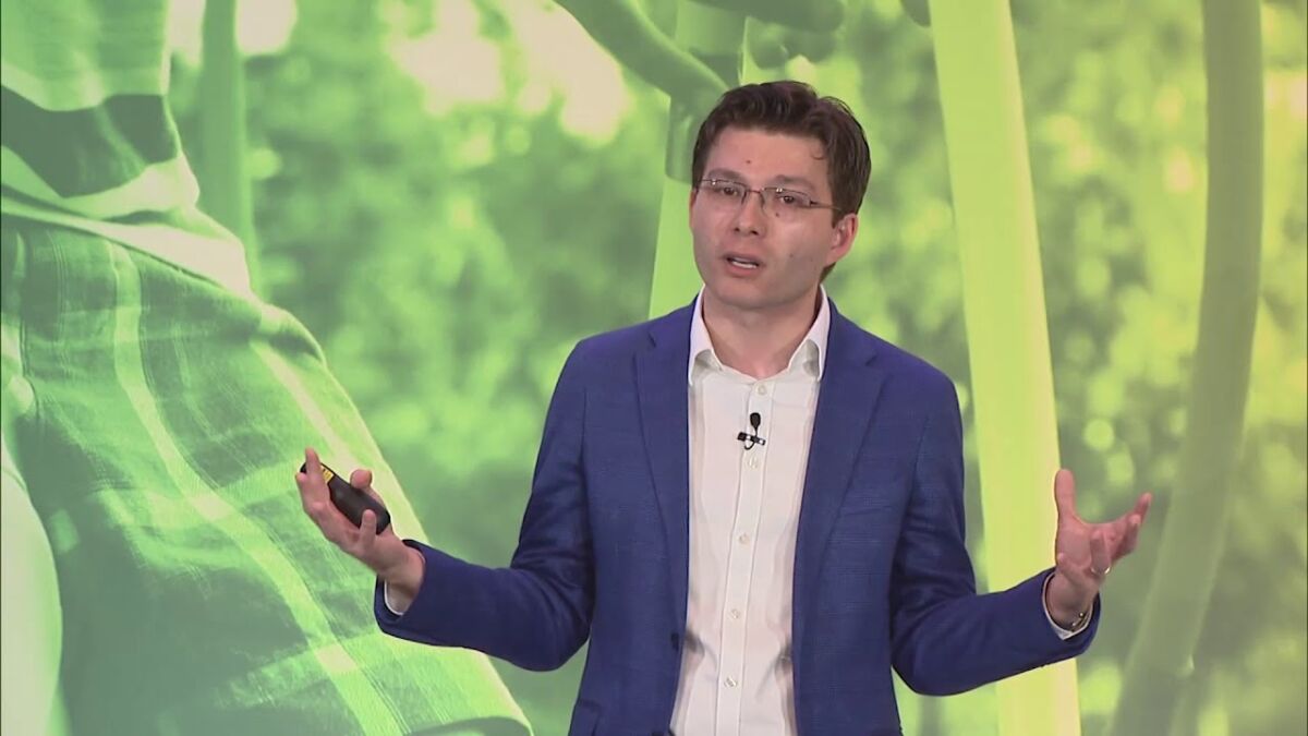 You are currently viewing Sergiu Pașca, numit ”Cercetătorul anului 2021” de Societatea Internaţională de Cercetare în domeniul Schizofreniei