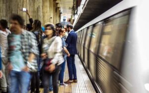 Read more about the article Reduceri de 90% la călătoriile cu Metrorex și STB, pentru studenții care învață în București-Ilfov, începând din luna septembrie