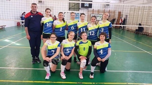 You are currently viewing CSȘ Târgoviște s-a calificat la turneul semifinal al Campionatului Național de volei pentru cadete