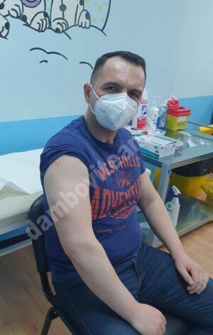 Read more about the article Cristian Stan, primar Târgoviște, despre vaccinarea cu AstraZeneca: „Poate ministrul Sănătății, celebrul domn Vlad Voiculescu, să-și depășească puțin condiția de gropar al Sănătății și beneficiar al sponsorilor privați și să vorbească despre aceste lucruri?”