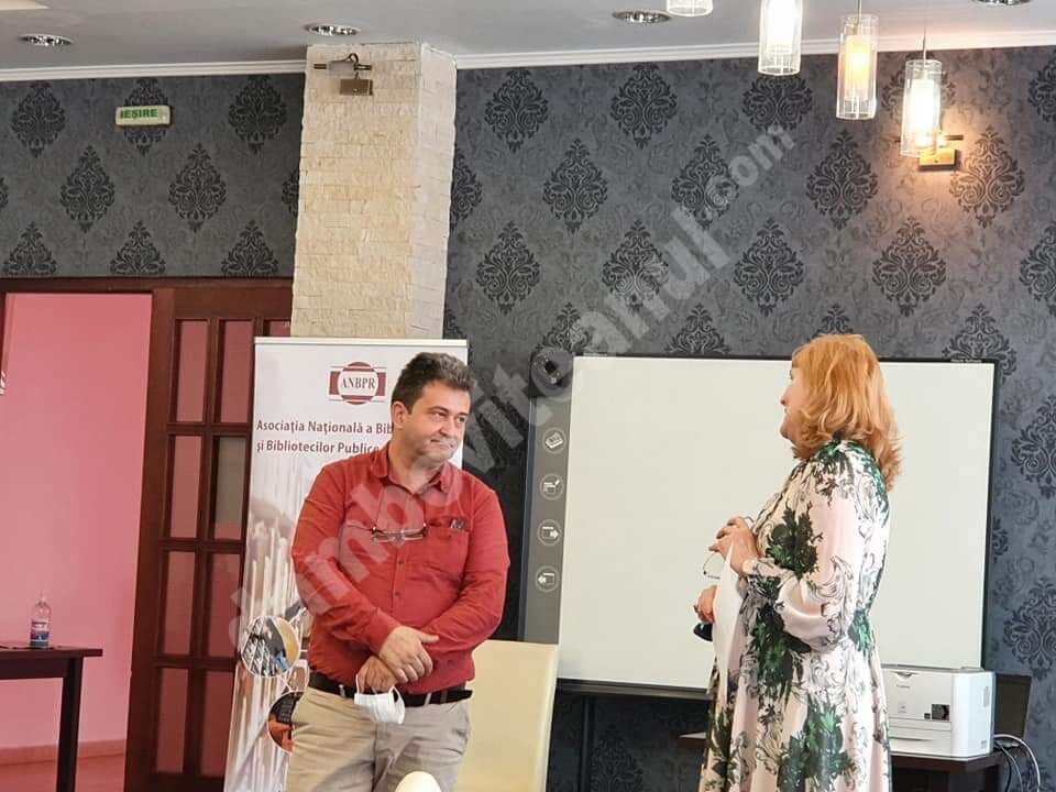 You are currently viewing Dâmbovița are doi reprezentanți în Asociaţia Naţională a Bibliotecarilor şi Bibliotecilor Publice din România