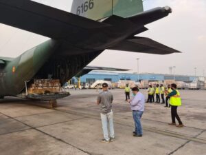 Read more about the article Avionul Forțelor Aeriene Române cu ajutoarele trimise Indiei, a aterizat la New Delhi