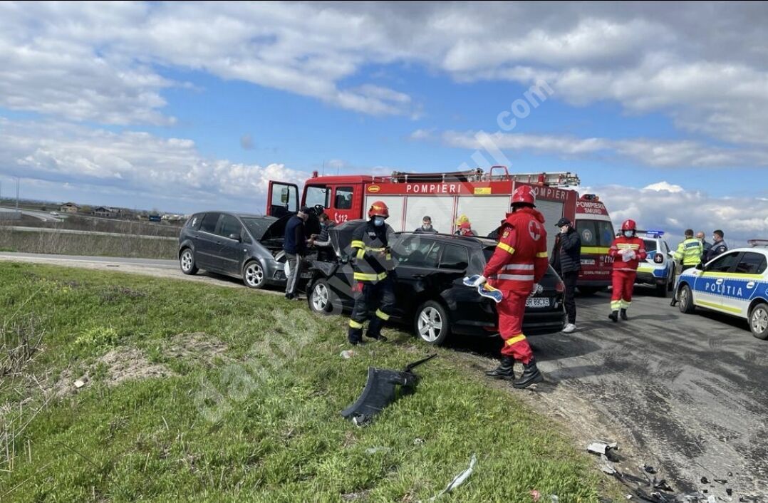 You are currently viewing DÂMBOVIȚA: Două autoturisme implicate într-un accident rutier, la Petrești!