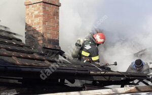 Read more about the article Incendiu puternic într-o gospodărie din comuna Moțăieni