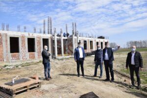 Read more about the article Infrastructura educațională, rutieră și de utilități publice din județul Dâmbovița, priorități pentru administrația județeană