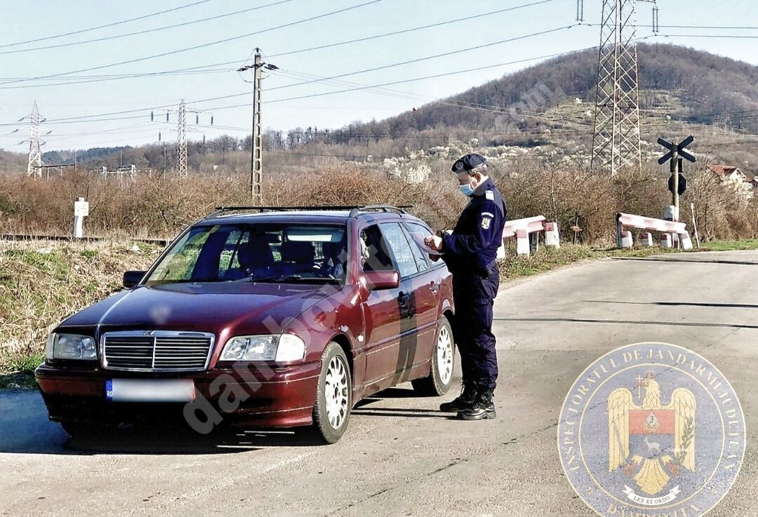 You are currently viewing Jandarmii continuă acțiunile de informare a populației pe timpul stării de alertă