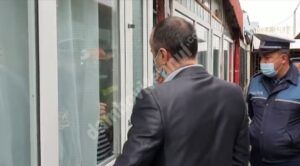 Read more about the article TÂRGOVIȘTE: O femeie a încercat să se autoincendieze, în piața 1 Mai! Poliția a intervenit!