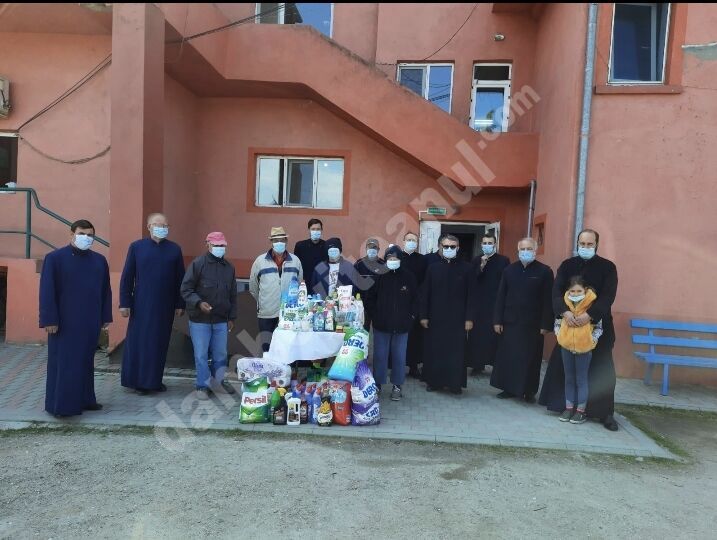 You are currently viewing CENTRUL DE ASISTENȚĂ MEDICO-SOCIALĂ DE LA NICULEȘTI AJUTAT DIN NOU DE BISERICĂ