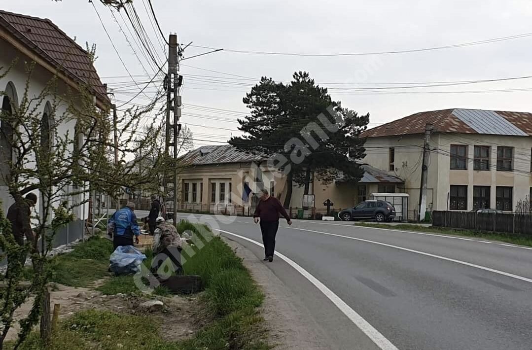 You are currently viewing Campanie de curățenie și ecologizare în comuna dâmbovițeană Gura Ocniței!