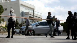 Read more about the article Un ziarist grec de investiţii a fost împuşcat mortal în apropierea casei sale din Atena
