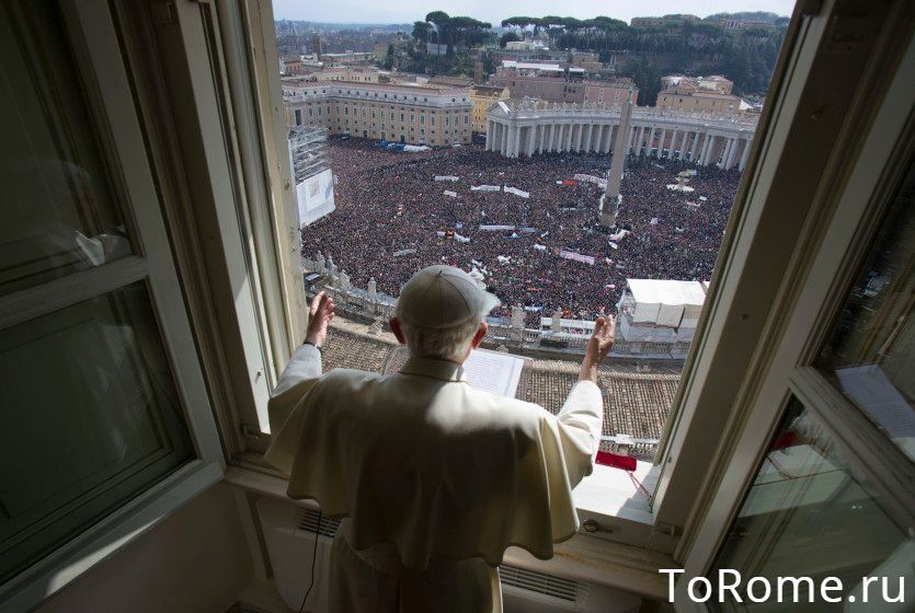 You are currently viewing Pelerinii pot participa fizic, din nou, la rugăciunile duminicale cu papa în Piața San Pietro